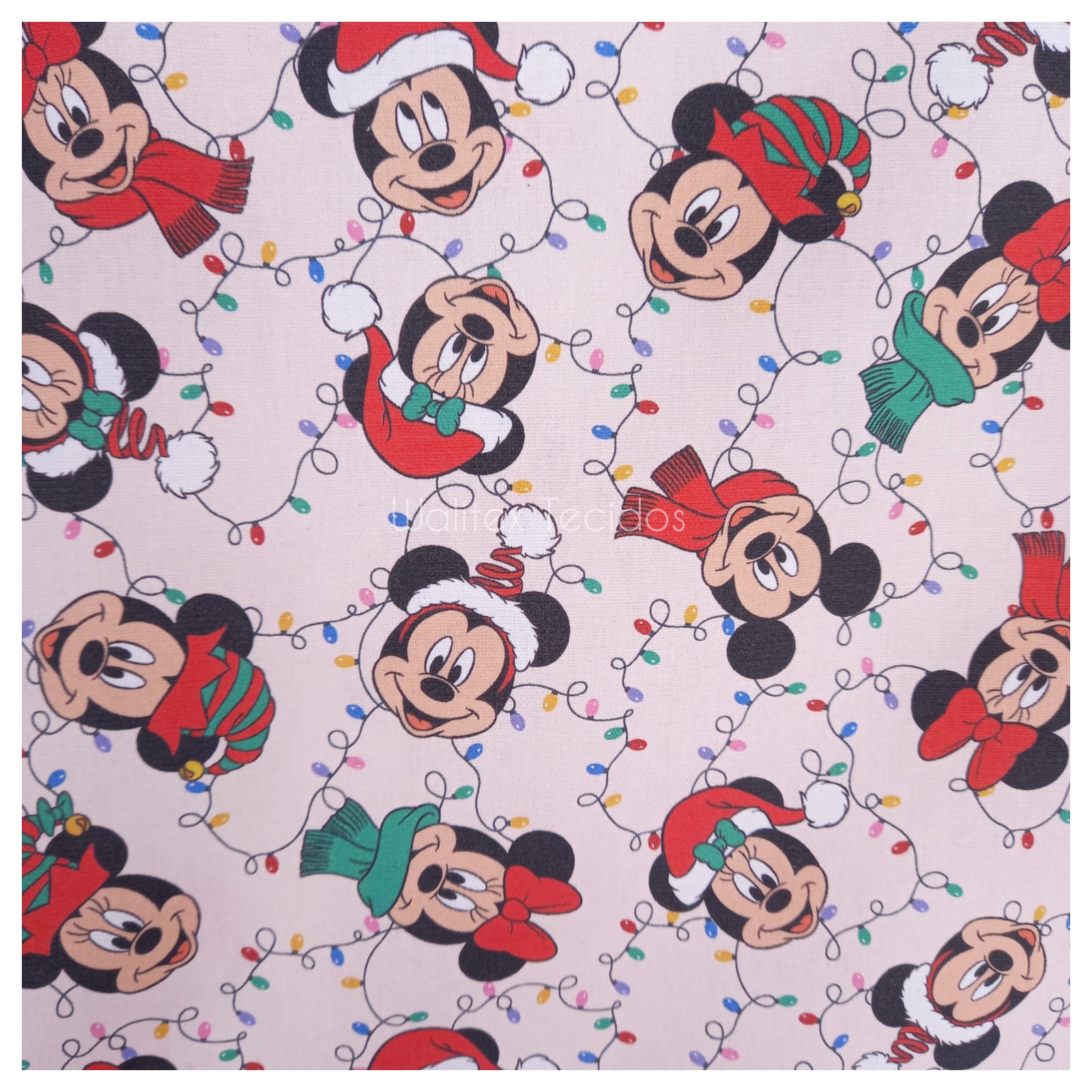 Tecido Tricoline Digital Mickey e Minnie Noel Luzes de Natal